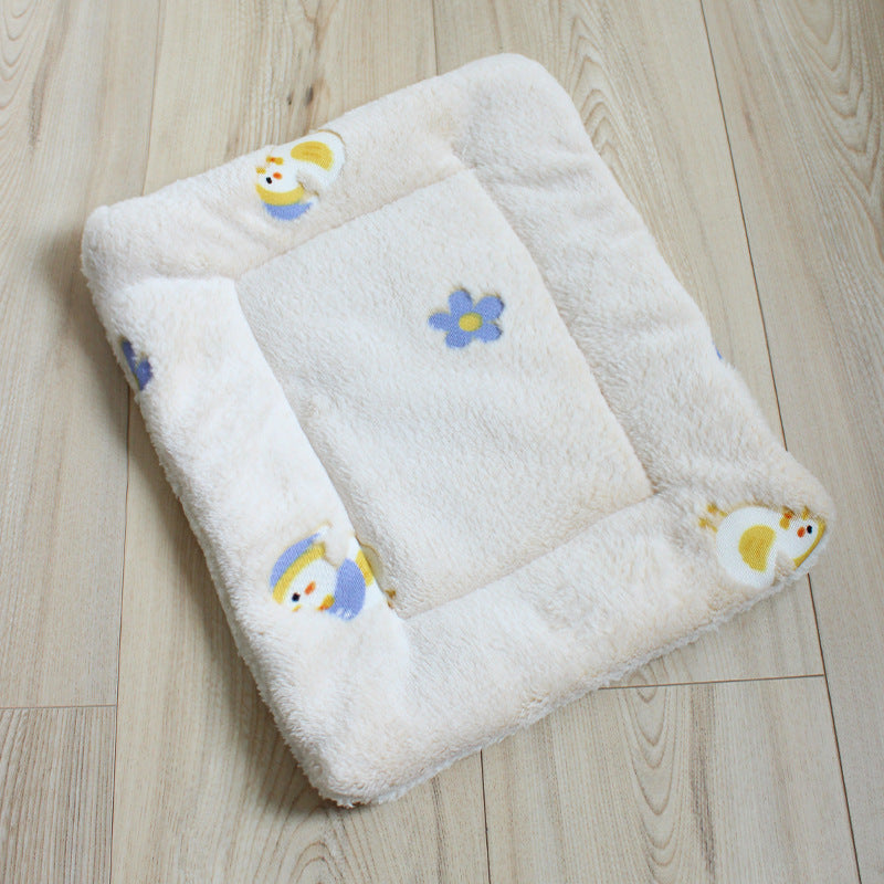 Thick Winter Pet Mat for Cats and Dogs - Fleece Blanket