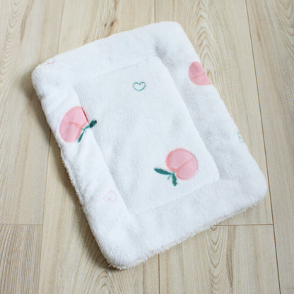 Thick Winter Pet Mat for Cats and Dogs - Fleece Blanket